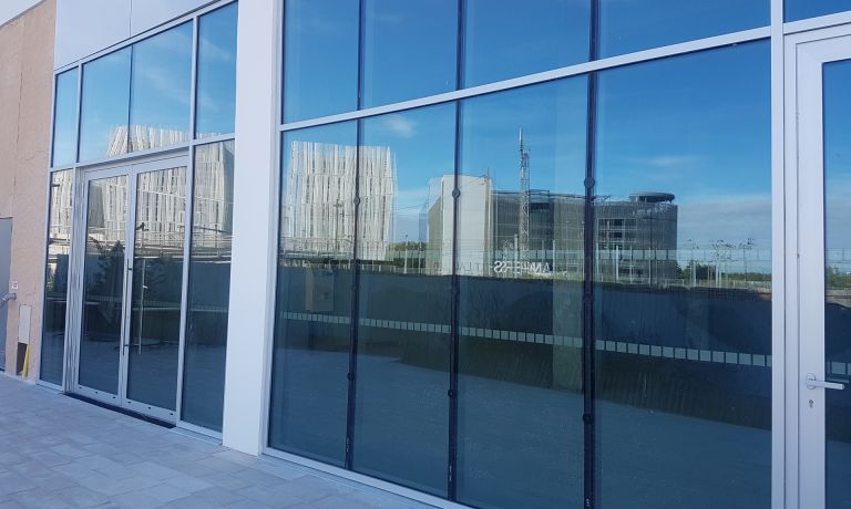 LOCAL COMMERCIAL NEUF 181 M2 A LOUER EN PIED D'IMMEUBLE GARE ANGERS